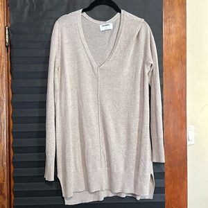 Old Navy Beige sweater